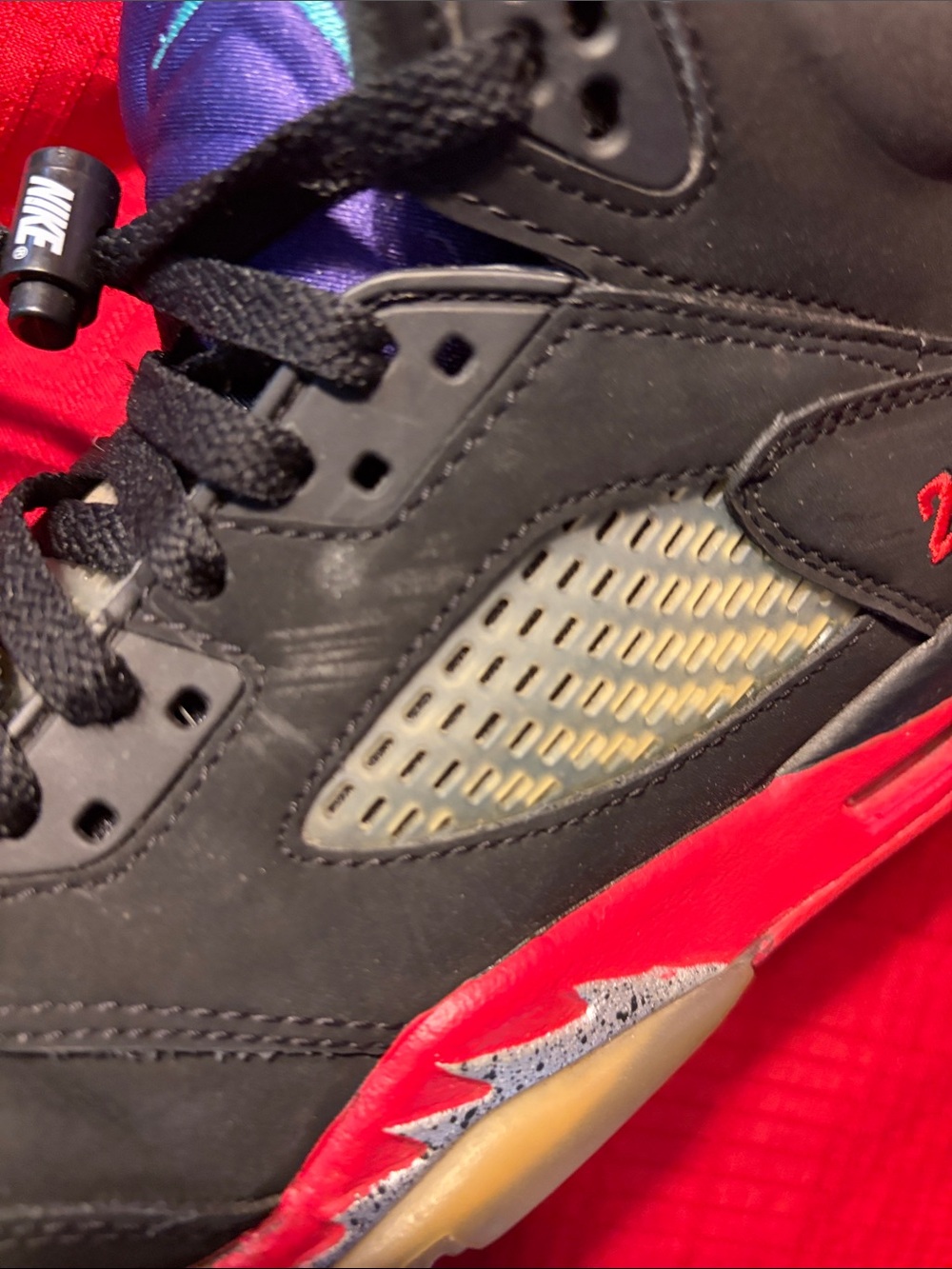 Boy’s Size 7 Y NIKE AIR JORDAN 5 RETRO TOP 3 Fire Red Metallic Grape SHOES - Picture 11 of 11